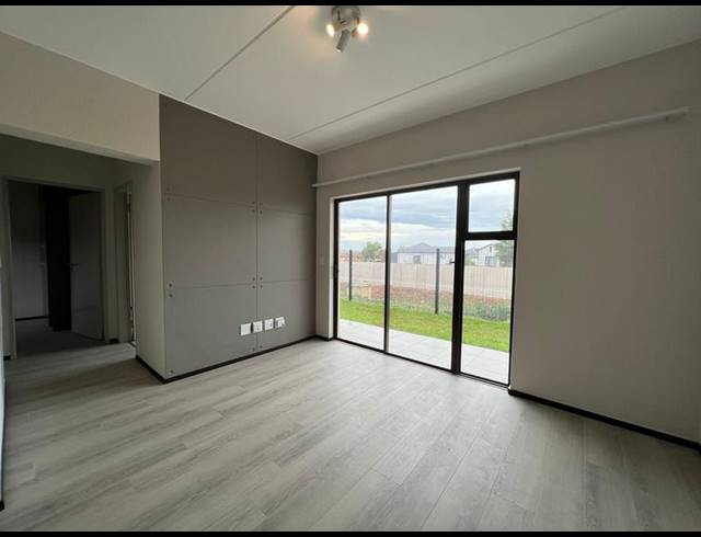 2 BEDROOM PROPERTY TO RENT IN FOURWAYS